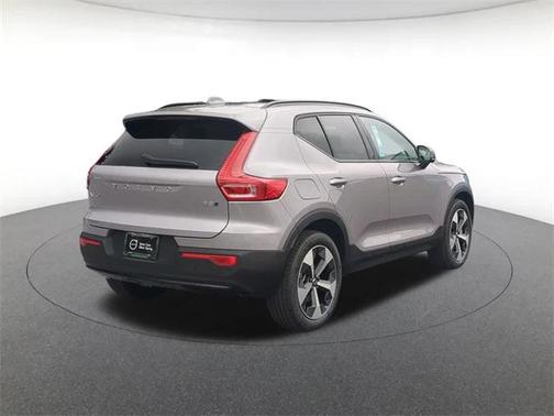 2026 Volvo XC40 B5 Core