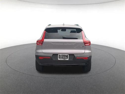 2026 Volvo XC40 B5 Core