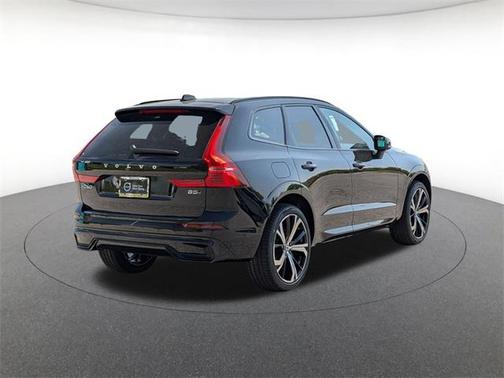 2025 Volvo XC60 B5 Ultra