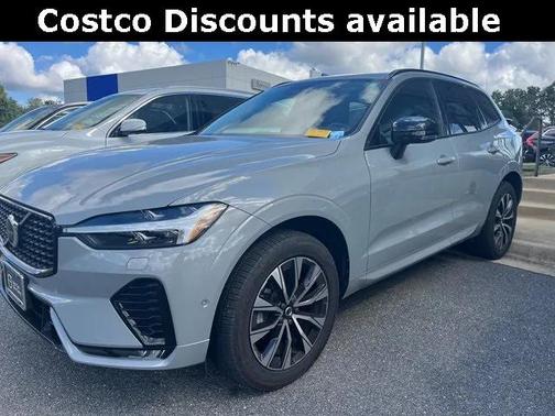 2024 Volvo XC60 B5 Plus Dark Theme