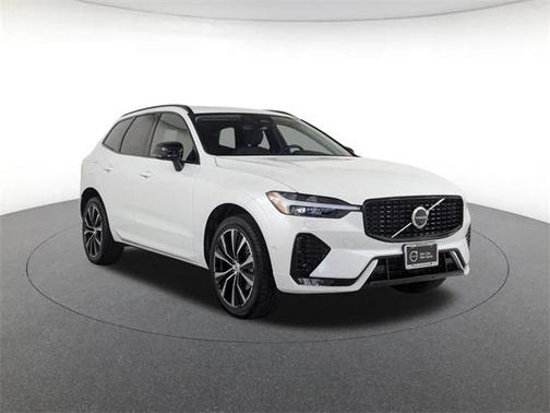 2025 Volvo XC60 B5 Plus