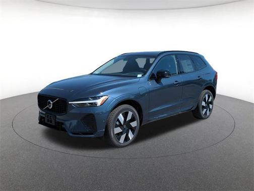 2025 Volvo XC60 Plug-In Hybrid T8 Plus