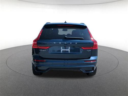 2025 Volvo XC60 Plug-In Hybrid T8 Plus