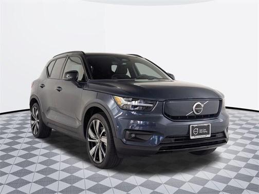 2022 Volvo XC40 Recharge Pure Electric P8 Twin Plus