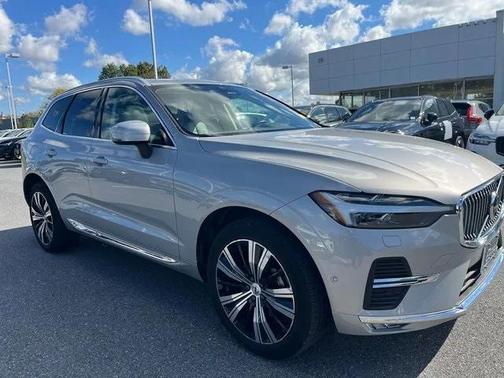 2023 Volvo XC60 B5 Plus Bright Theme