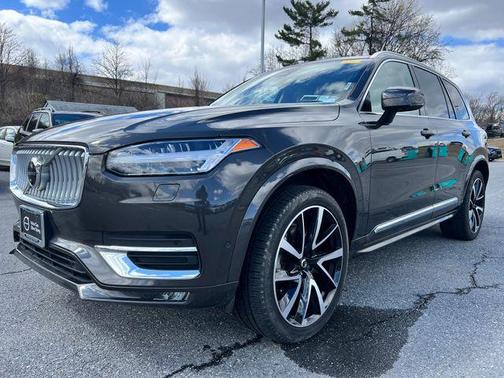 2023 Volvo XC90 B6 Plus 7-Seater