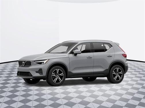 2025 Volvo XC40 Core Bright Theme