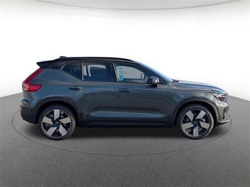 2026 Volvo EX40 Twin Motor Plus