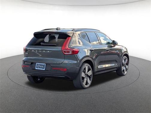 2026 Volvo EX40 Twin Motor Plus