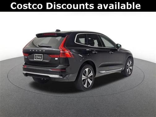 2023 Volvo XC60 Recharge Plug-In Hybrid T8 Plus Bright Theme