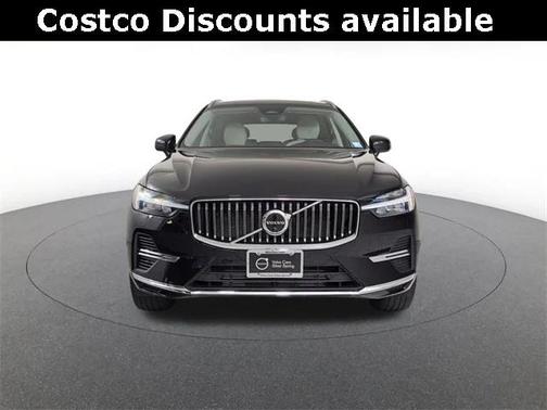 2023 Volvo XC60 Recharge Plug-In Hybrid T8 Plus Bright Theme