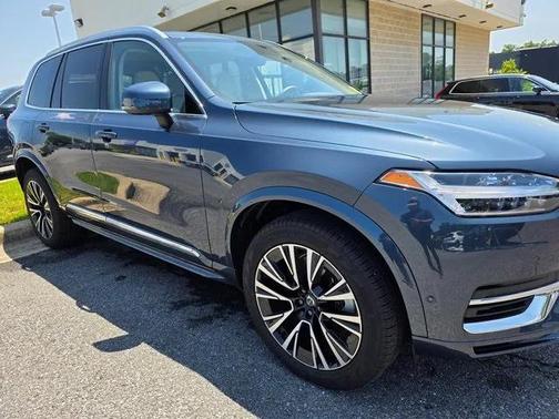 2025 Volvo XC90 Plug-In Hybrid T8 Plus 7-Seater