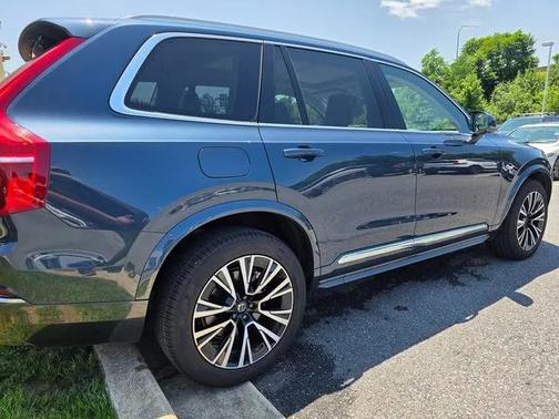 2025 Volvo XC90 Plug-In Hybrid T8 Plus 7-Seater