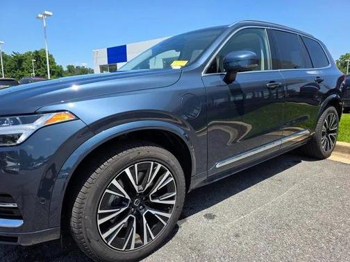 2025 Volvo XC90 Plug-In Hybrid T8 Plus 7-Seater
