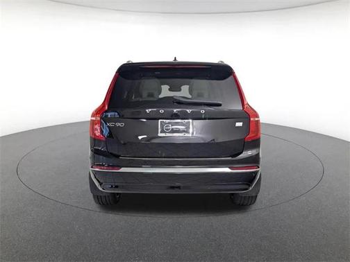 2023 Volvo XC90 Recharge Plug-In Hybrid T8 Plus Bright Theme 7-Seater
