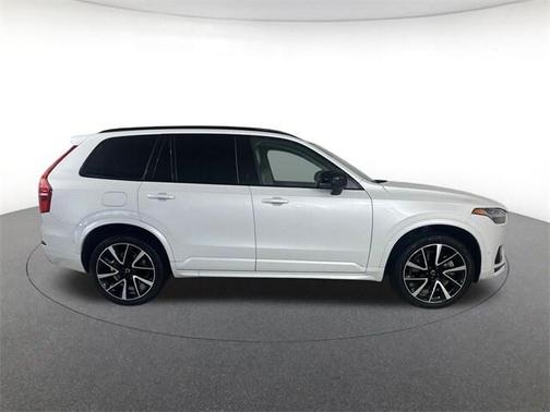 2023 Volvo XC90 Recharge Plug-In Hybrid T8 Plus Dark Theme 7-Seater