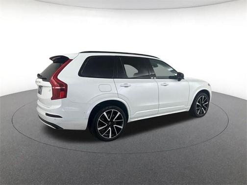 2023 Volvo XC90 Recharge Plug-In Hybrid T8 Plus Dark Theme 7-Seater