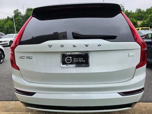 2023 Volvo XC90 Recharge Plug-In Hybrid T8 Plus Dark Theme 7-Seater