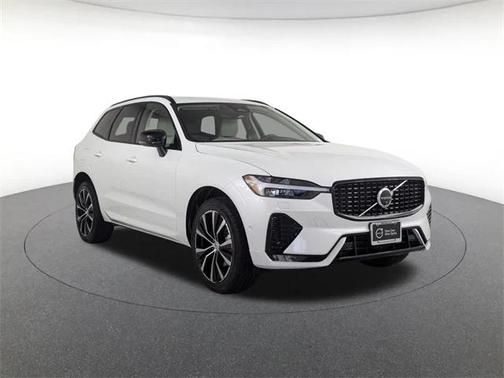 2025 Volvo XC60 B5 Plus