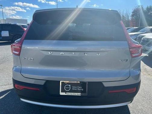 2023 Volvo XC40 B5 Plus Bright Theme