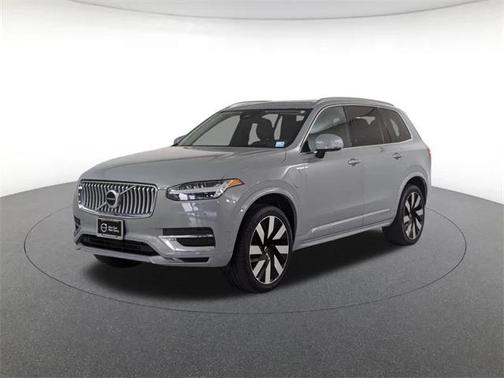 2024 Volvo XC90 Recharge Plug-In Hybrid T8 Ultimate Bright Theme 7-Seater