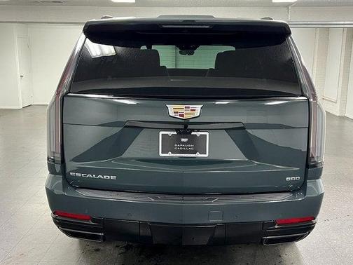 2025 Cadillac Escalade Sport