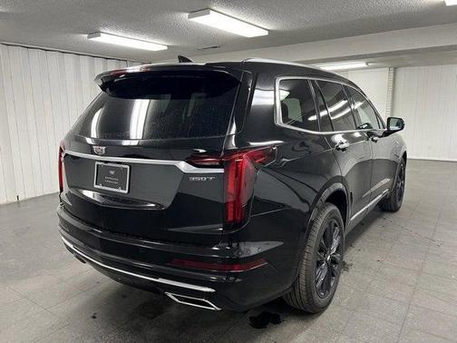 2025 Cadillac XT6 Luxury FWD