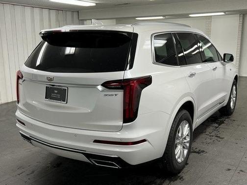 2025 Cadillac XT6 Luxury FWD