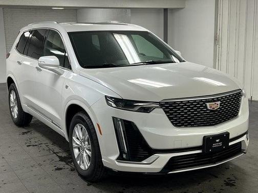 2025 Cadillac XT6 Luxury FWD