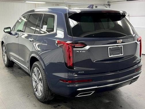 2025 Cadillac XT6 Premium Luxury AWD