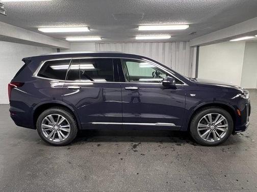 2025 Cadillac XT6 Premium Luxury AWD
