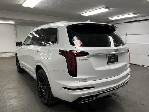 2025 Cadillac XT6 Premium Luxury AWD