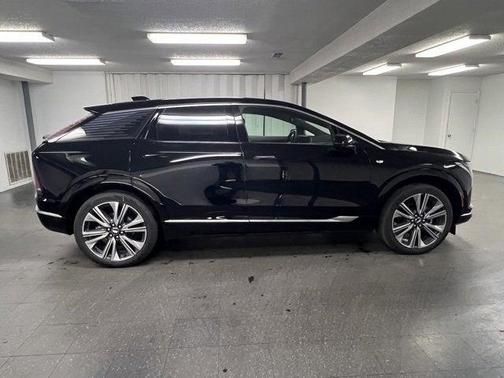 2026 Cadillac OPTIQ Premium Luxury