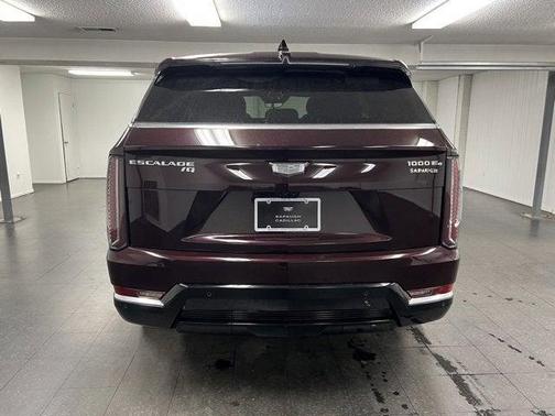 2025 Cadillac Escalade IQ Luxury 2