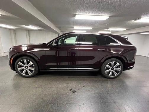 2025 Cadillac Escalade IQ Luxury 2