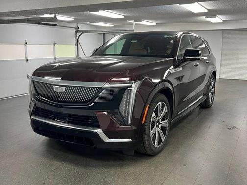 2025 Cadillac Escalade IQ Luxury 2