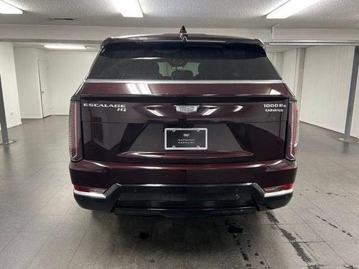 2025 Cadillac Escalade IQ Luxury 2