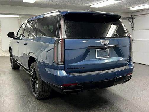 2026 Cadillac Escalade ESV Platinum Sport