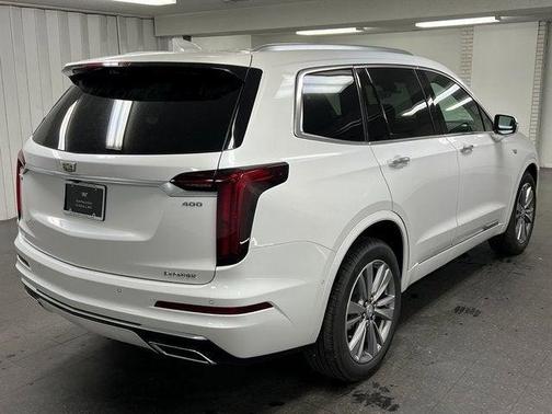 2025 Cadillac XT6 Premium Luxury AWD