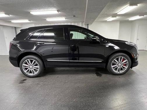 2025 Cadillac XT5 Sport