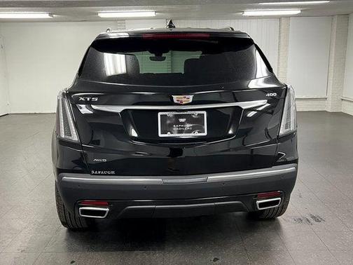 2025 Cadillac XT5 Sport