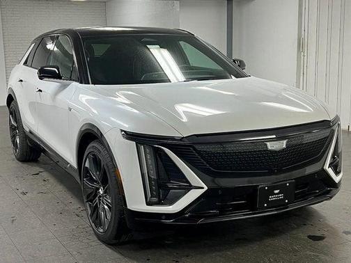 2025 Cadillac LYRIQ Sport