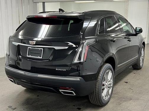 2025 Cadillac XT5 Sport