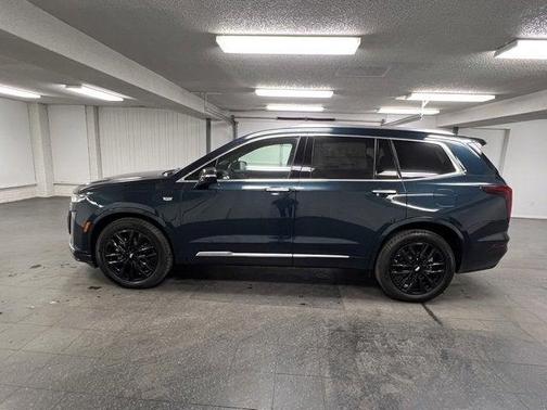 2025 Cadillac XT6 Premium Luxury AWD