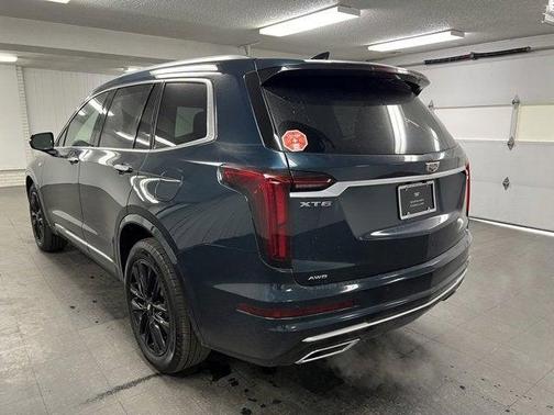 2025 Cadillac XT6 Premium Luxury AWD