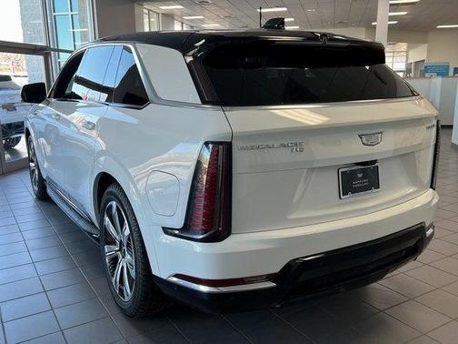 2025 Cadillac Escalade IQ Luxury 2