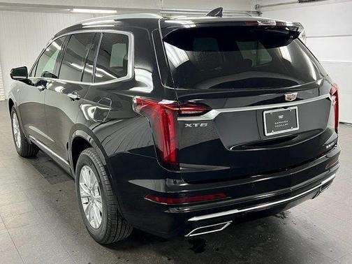 2025 Cadillac XT6 Luxury FWD