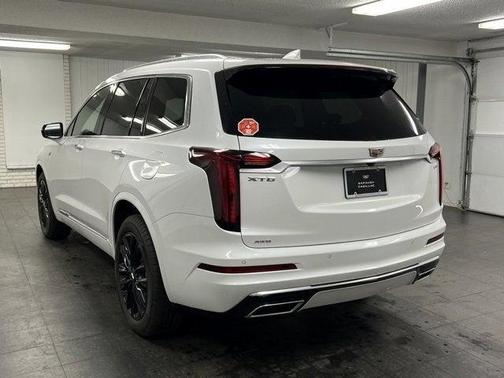 2025 Cadillac XT6 Premium Luxury AWD