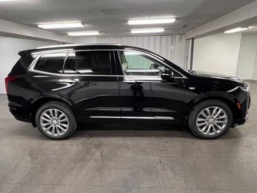 2025 Cadillac XT6 Premium Luxury AWD