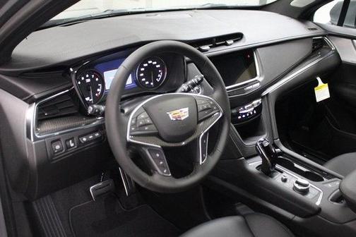 2025 Cadillac XT5 Sport